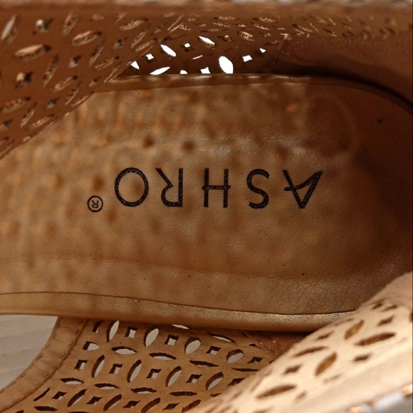 Ashro Open Toe Block Heel Booties Gold & Snake Print Sz 8.5 - Picture 12 of 13